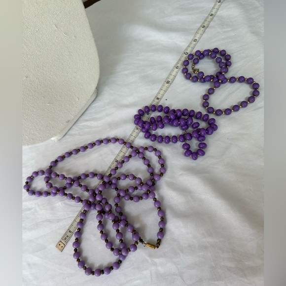 Set of 3 vintage purple bead old lady necklaces - Picture 4 of 4